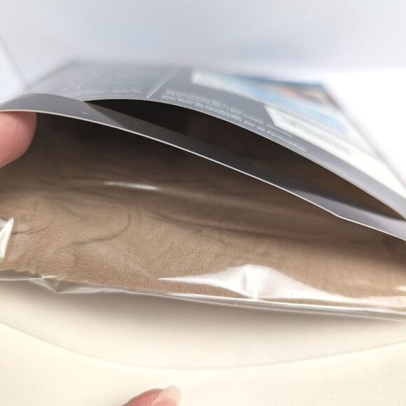 Jaclyn Smith Vintage NOS 3 Pairs Pantyhose Size C L/XL Nude Beige Black - Picture 10 of 10